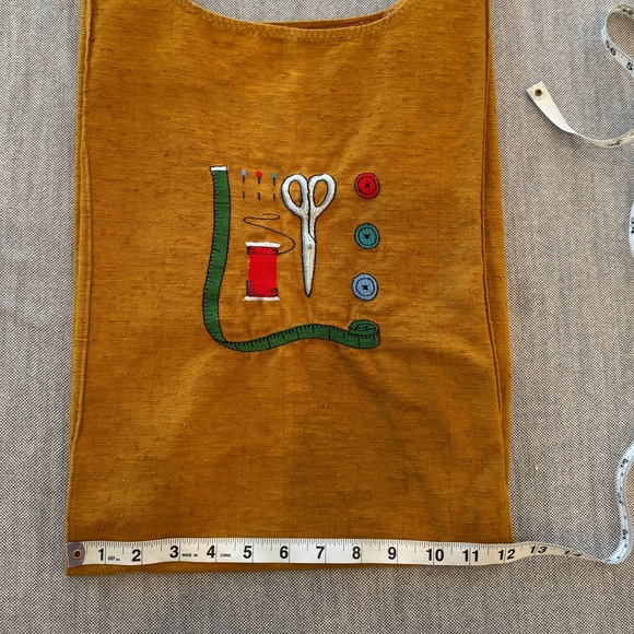 Vintage upcycled tote bag embroidered with sewing /crafting accessories EUC - Picture 5 of 7